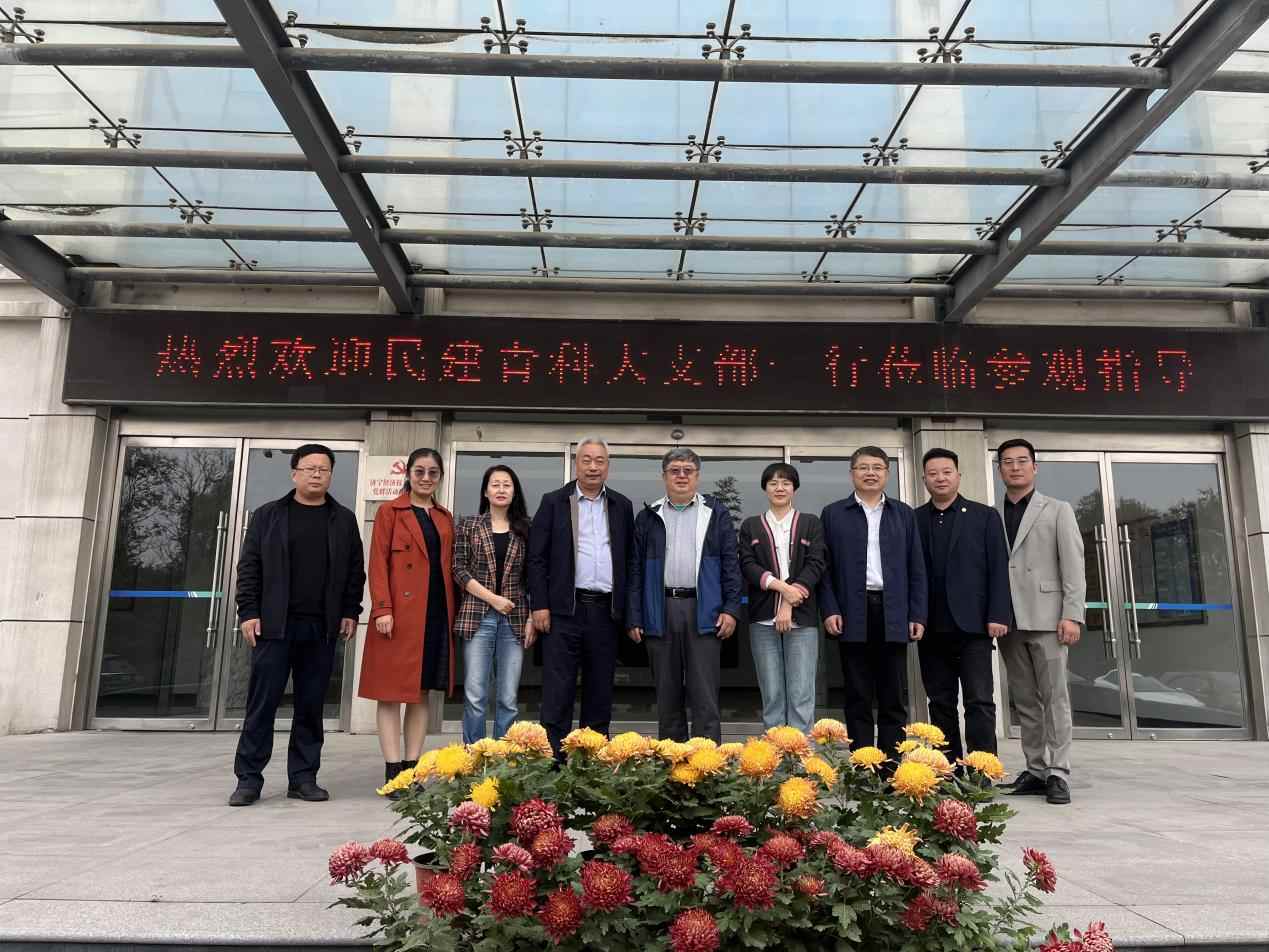 青島科技大學胡德棟教授、林健健教授蒞臨欣格瑞交流指導